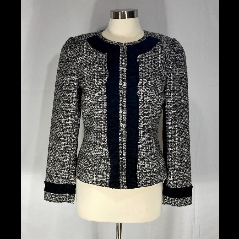 TAHARI Black/White Tweed Blazer!
